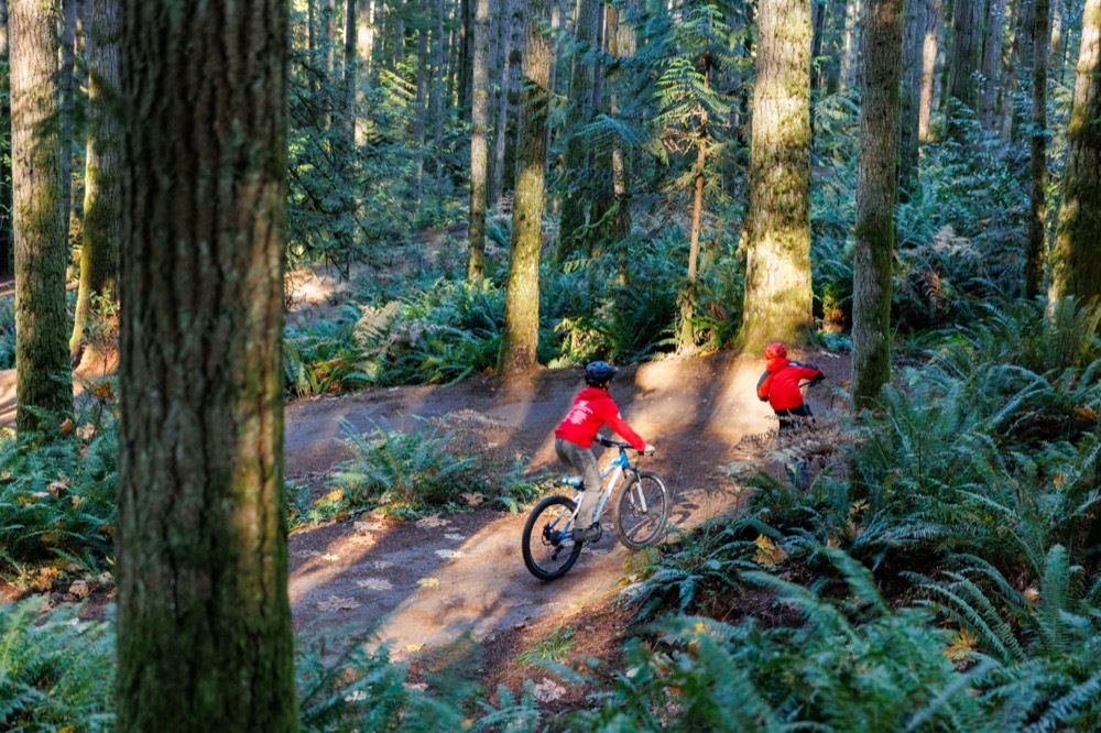 2025-07-24-pc-henri-halle_visit_issaquah_duthie_hill_mtb-47-001-2.jpg